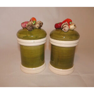 Vintage Arnart 5th Avenue Garden Harvest Salt Pepper Shakers Hand Painted #1901